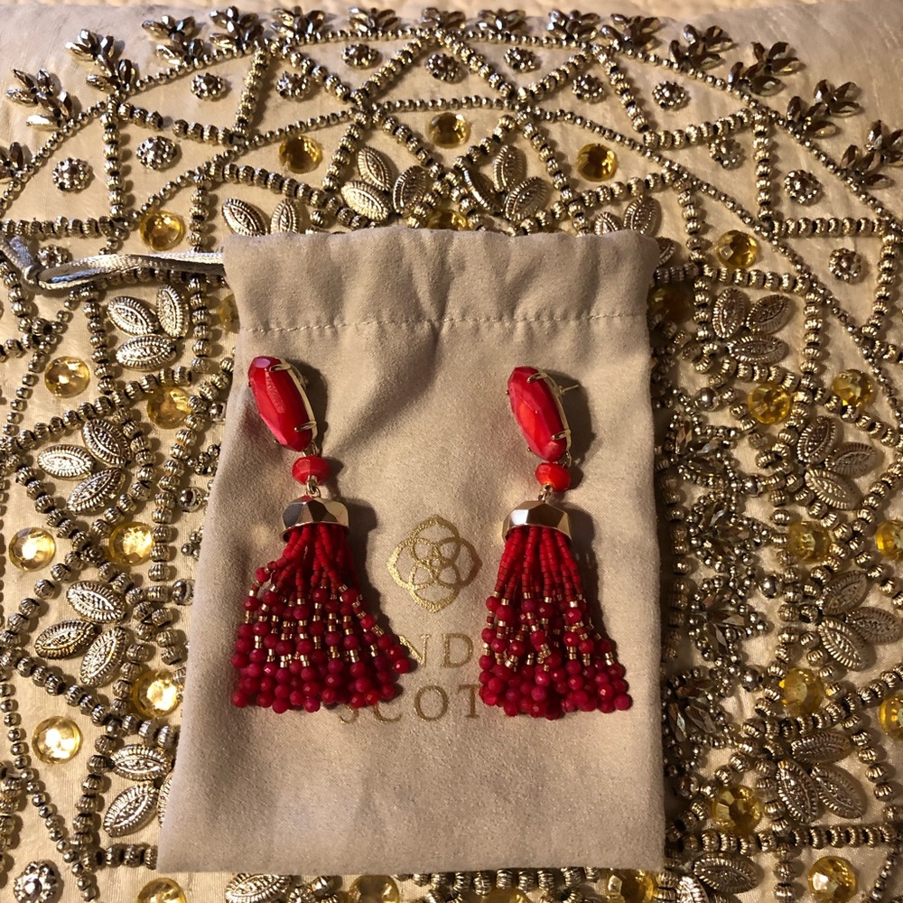 Kendra Scott dangle earrings